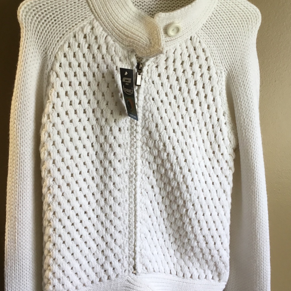 White zipper sweater